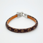 PULSERA CUERO LV DIJE BOTELLA LV