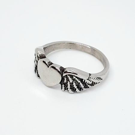 ANILLO CORAZÓN CON ALAS