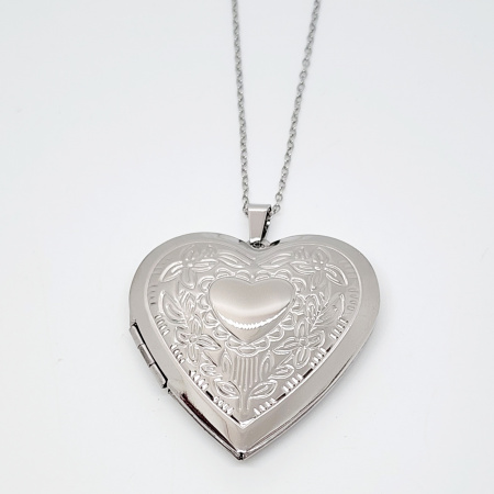 COLLAR RELICARIO CORAZÓN FLORES GRANDE