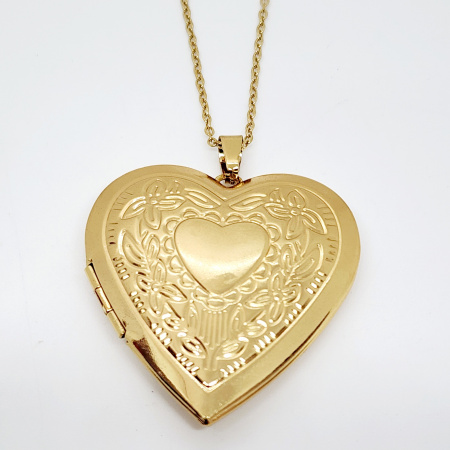COLLAR RELICARIO CORAZÓN FLORES GRANDES