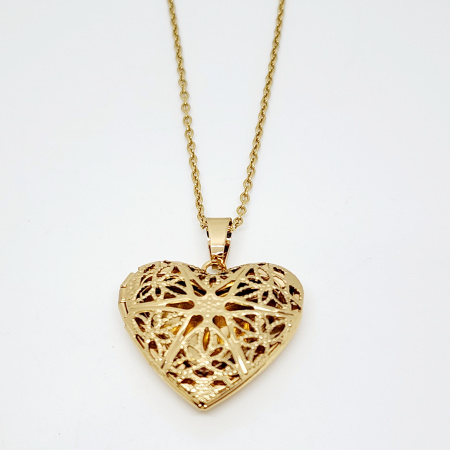 COLLAR RELICARIO CORAZON ESTRELLA
